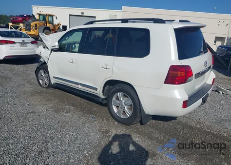 2015 Toyota Land Cruiser V8 from USA, damaged, VIN JTMHY7AJ4F4033001